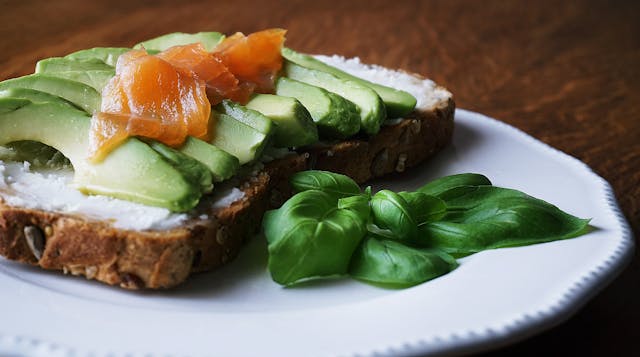 Grilled Salmon with Avocado Salsa -topcrazydeal.com