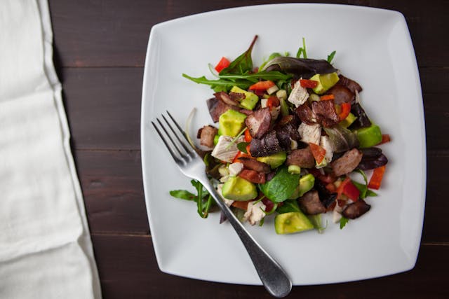 Keto Avocado and Bacon Salad - topcrazydeal.com
