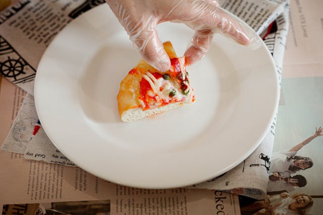 Keto Cauliflower Pizza - topcrazydeal.com